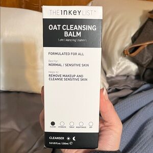 The Inkey List Oat Cleansing Balm - Black and White